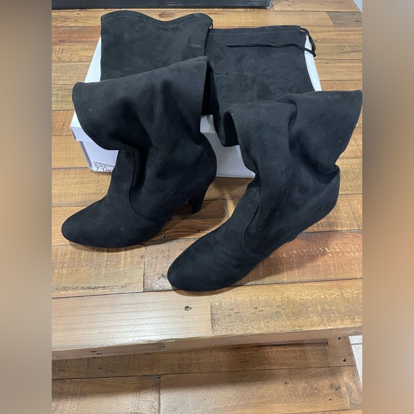 Steve Madden Gorgeous Black Suede Boot - Picture 6 of 6